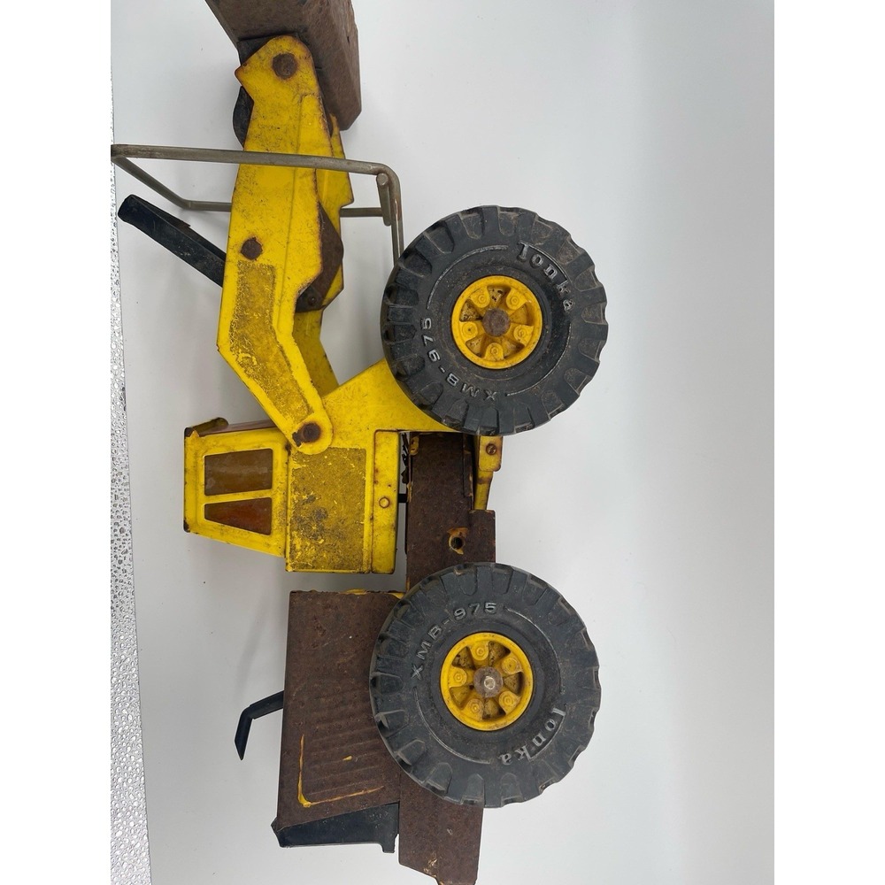 1967 Vintage Tonka 20" Front End Loader Tractor USA Works Great Rust Patina Wear - Picture 10 of 14